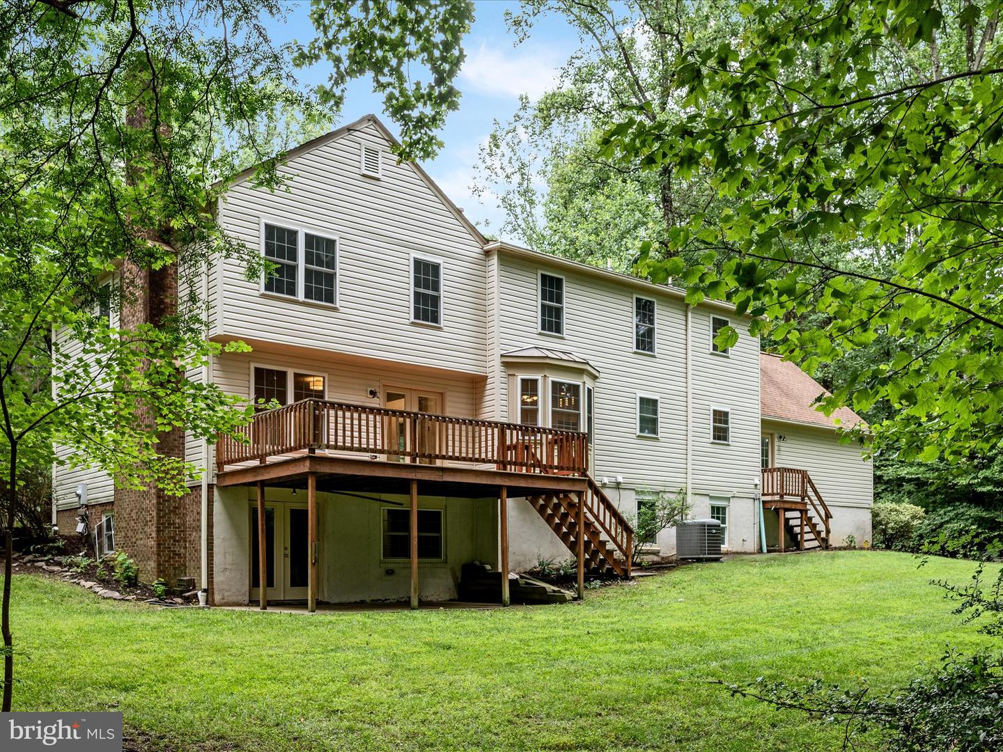 11132 FLORA LEE DR, FAIRFAX STATION, Virginia 22039, 5 Bedrooms Bedrooms, ,4 BathroomsBathrooms,Residential,For sale,11132 FLORA LEE DR,VAFX2251842 MLS # VAFX2251842