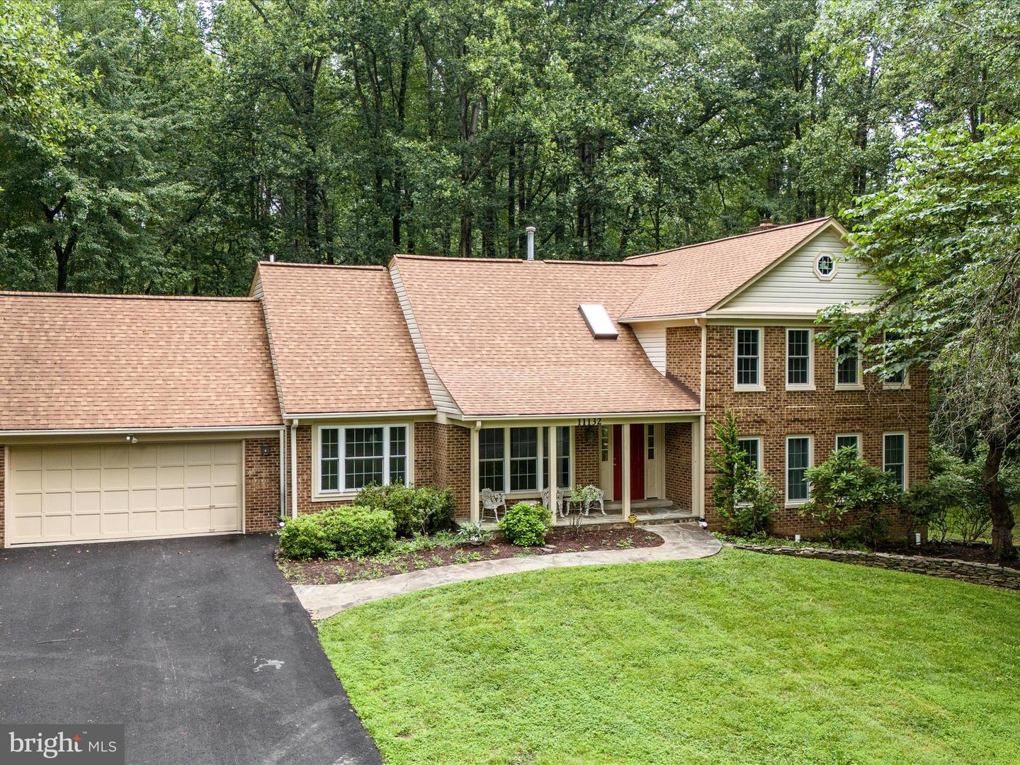 11132 FLORA LEE DR, FAIRFAX STATION, Virginia 22039, 5 Bedrooms Bedrooms, ,4 BathroomsBathrooms,Residential,For sale,11132 FLORA LEE DR,VAFX2251842 MLS # VAFX2251842