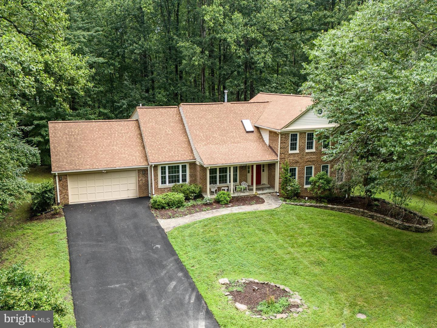 11132 FLORA LEE DR, FAIRFAX STATION, Virginia 22039, 5 Bedrooms Bedrooms, ,4 BathroomsBathrooms,Residential,For sale,11132 FLORA LEE DR,VAFX2251842 MLS # VAFX2251842