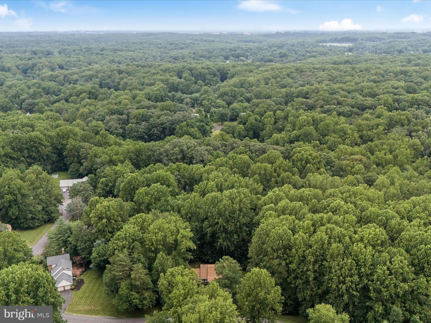 11132 FLORA LEE DR, FAIRFAX STATION, Virginia 22039, 5 Bedrooms Bedrooms, ,4 BathroomsBathrooms,Residential,For sale,11132 FLORA LEE DR,VAFX2251842 MLS # VAFX2251842