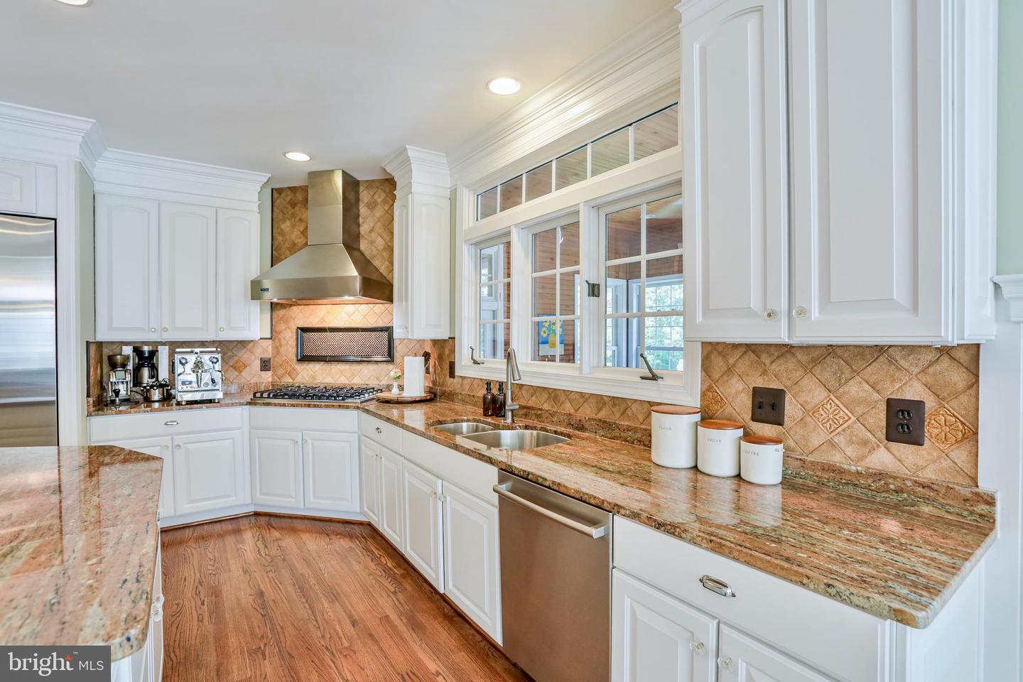 18301 MID OCEAN PL, LEESBURG, Virginia 20176, 5 Bedrooms Bedrooms, ,4 BathroomsBathrooms,Residential,For sale,18301 MID OCEAN PL,VALO2100684 MLS # VALO2100684