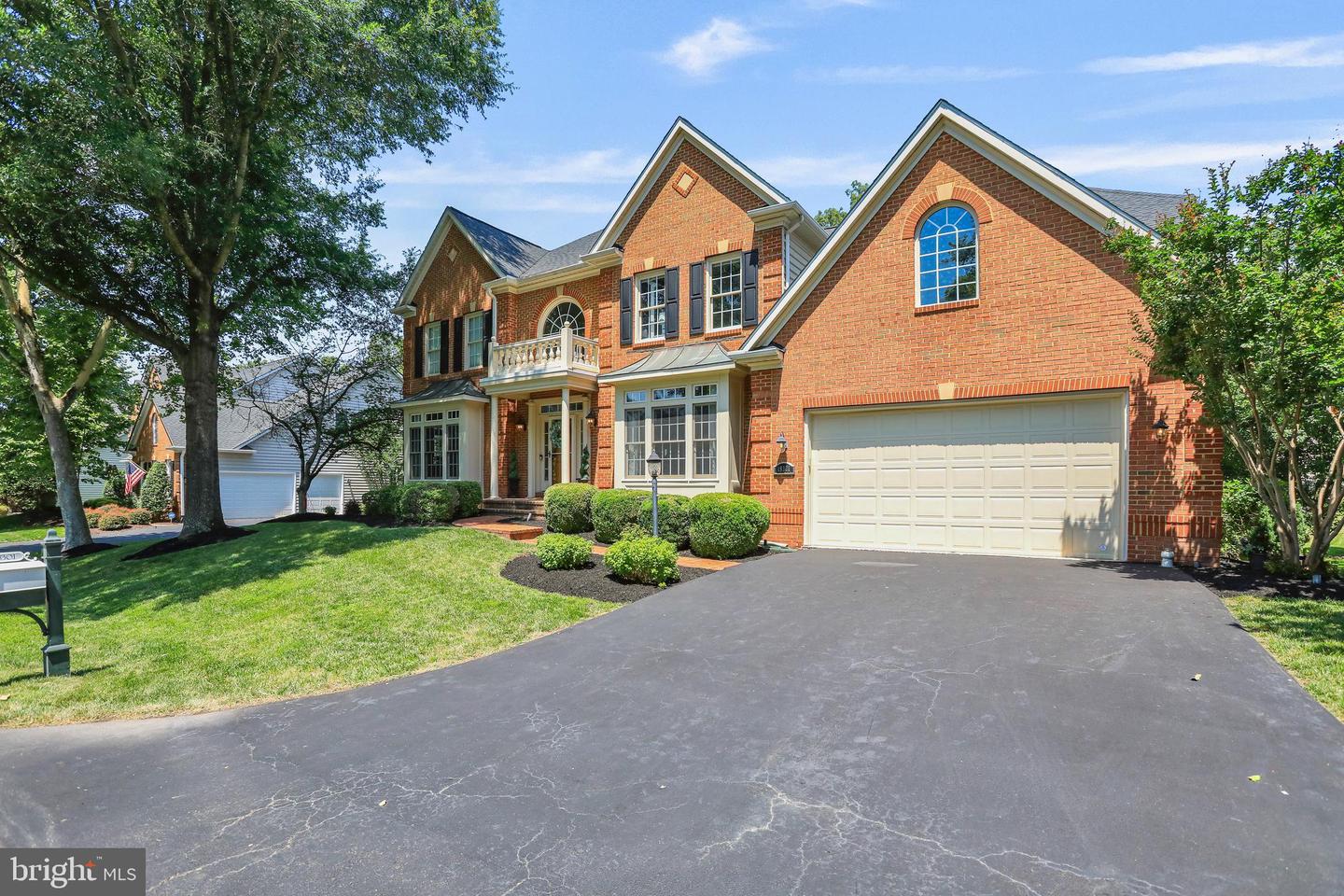 18301 MID OCEAN PL, LEESBURG, Virginia 20176, 5 Bedrooms Bedrooms, ,4 BathroomsBathrooms,Residential,For sale,18301 MID OCEAN PL,VALO2100684 MLS # VALO2100684