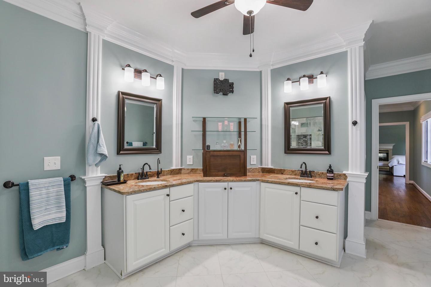 18301 MID OCEAN PL, LEESBURG, Virginia 20176, 5 Bedrooms Bedrooms, ,4 BathroomsBathrooms,Residential,For sale,18301 MID OCEAN PL,VALO2100684 MLS # VALO2100684