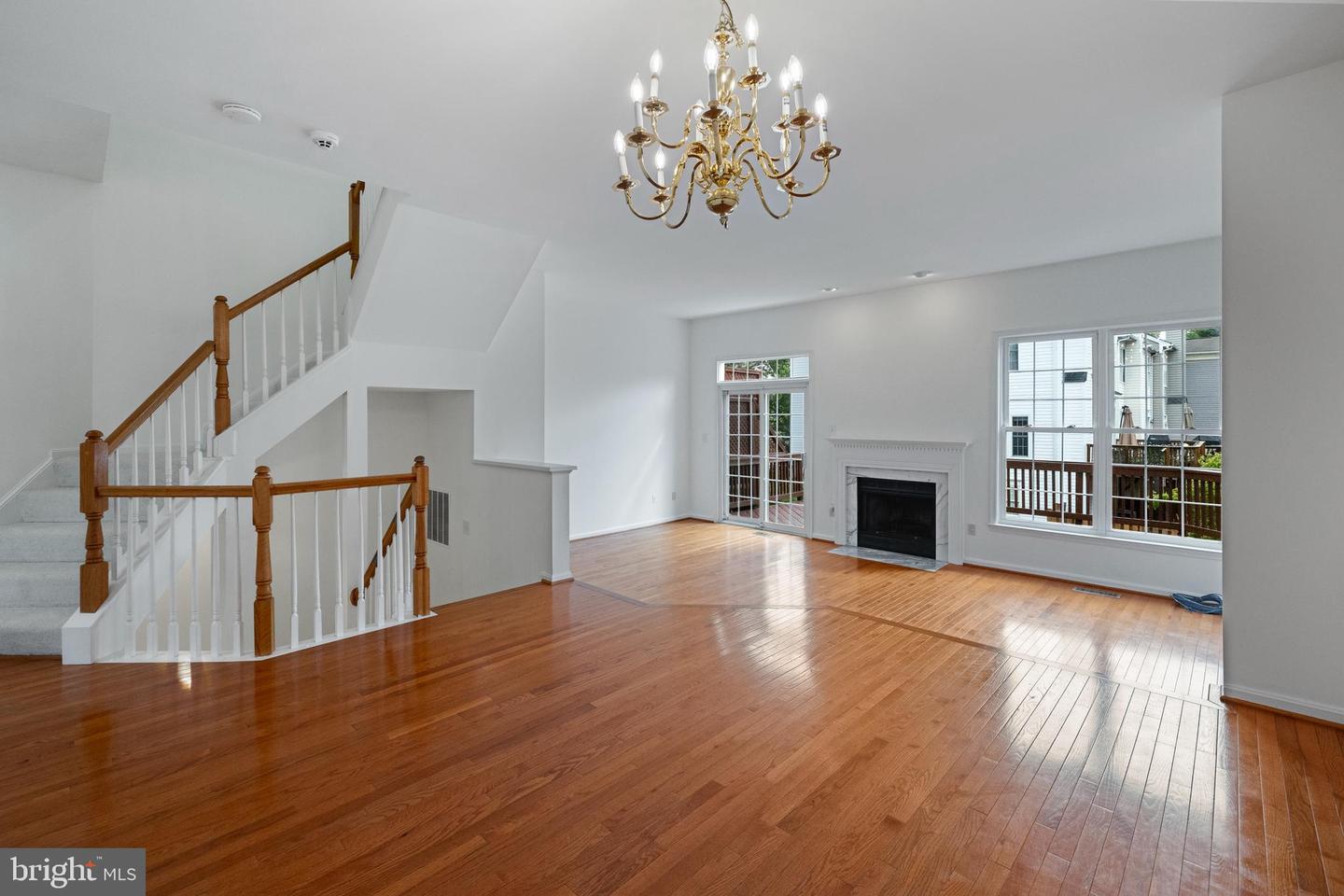 20552 BANBURY SQ, STERLING, Virginia 20165, 3 Bedrooms Bedrooms, ,2 BathroomsBathrooms,Residential,For sale,20552 BANBURY SQ,VALO2100758 MLS # VALO2100758