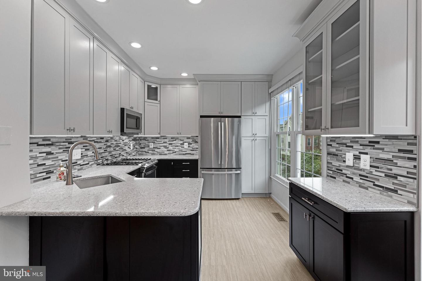 20552 BANBURY SQ, STERLING, Virginia 20165, 3 Bedrooms Bedrooms, ,2 BathroomsBathrooms,Residential,For sale,20552 BANBURY SQ,VALO2100758 MLS # VALO2100758