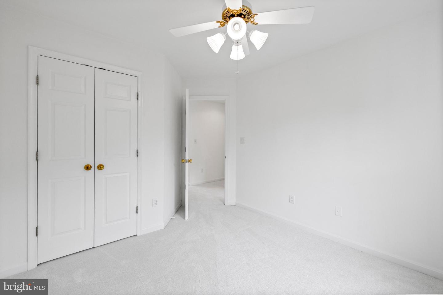 20552 BANBURY SQ, STERLING, Virginia 20165, 3 Bedrooms Bedrooms, ,2 BathroomsBathrooms,Residential,For sale,20552 BANBURY SQ,VALO2100758 MLS # VALO2100758