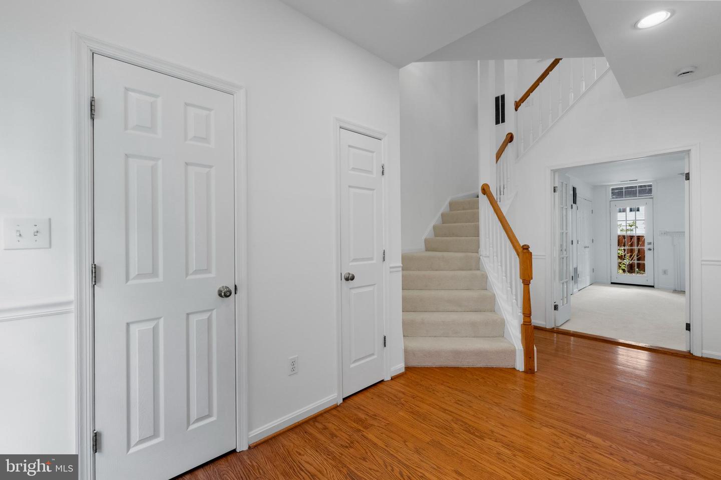 20552 BANBURY SQ, STERLING, Virginia 20165, 3 Bedrooms Bedrooms, ,2 BathroomsBathrooms,Residential,For sale,20552 BANBURY SQ,VALO2100758 MLS # VALO2100758