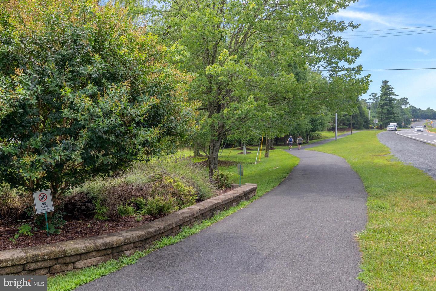 20552 BANBURY SQ, STERLING, Virginia 20165, 3 Bedrooms Bedrooms, ,2 BathroomsBathrooms,Residential,For sale,20552 BANBURY SQ,VALO2100758 MLS # VALO2100758
