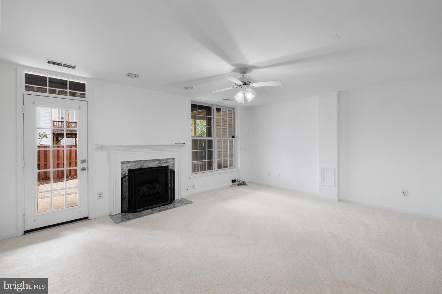 20552 BANBURY SQ, STERLING, Virginia 20165, 3 Bedrooms Bedrooms, ,2 BathroomsBathrooms,Residential,For sale,20552 BANBURY SQ,VALO2100758 MLS # VALO2100758