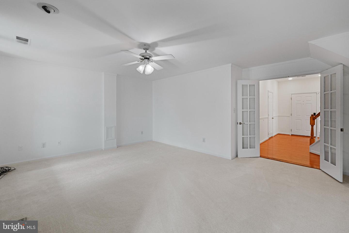 20552 BANBURY SQ, STERLING, Virginia 20165, 3 Bedrooms Bedrooms, ,2 BathroomsBathrooms,Residential,For sale,20552 BANBURY SQ,VALO2100758 MLS # VALO2100758