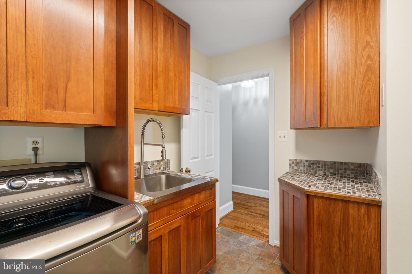 6860 LODGEPOLE CT, MANASSAS, Virginia 20111, 5 Bedrooms Bedrooms, ,5 BathroomsBathrooms,Residential,For sale,6860 LODGEPOLE CT,VAPW2098196 MLS # VAPW2098196