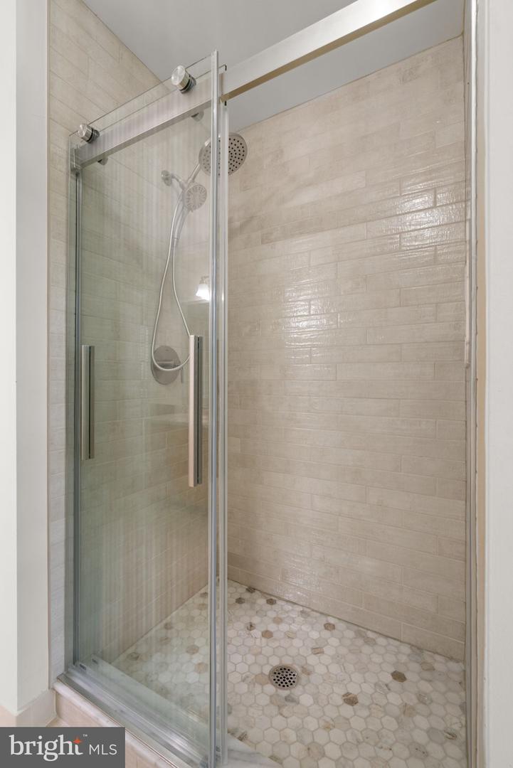 6860 LODGEPOLE CT, MANASSAS, Virginia 20111, 5 Bedrooms Bedrooms, ,5 BathroomsBathrooms,Residential,For sale,6860 LODGEPOLE CT,VAPW2098196 MLS # VAPW2098196