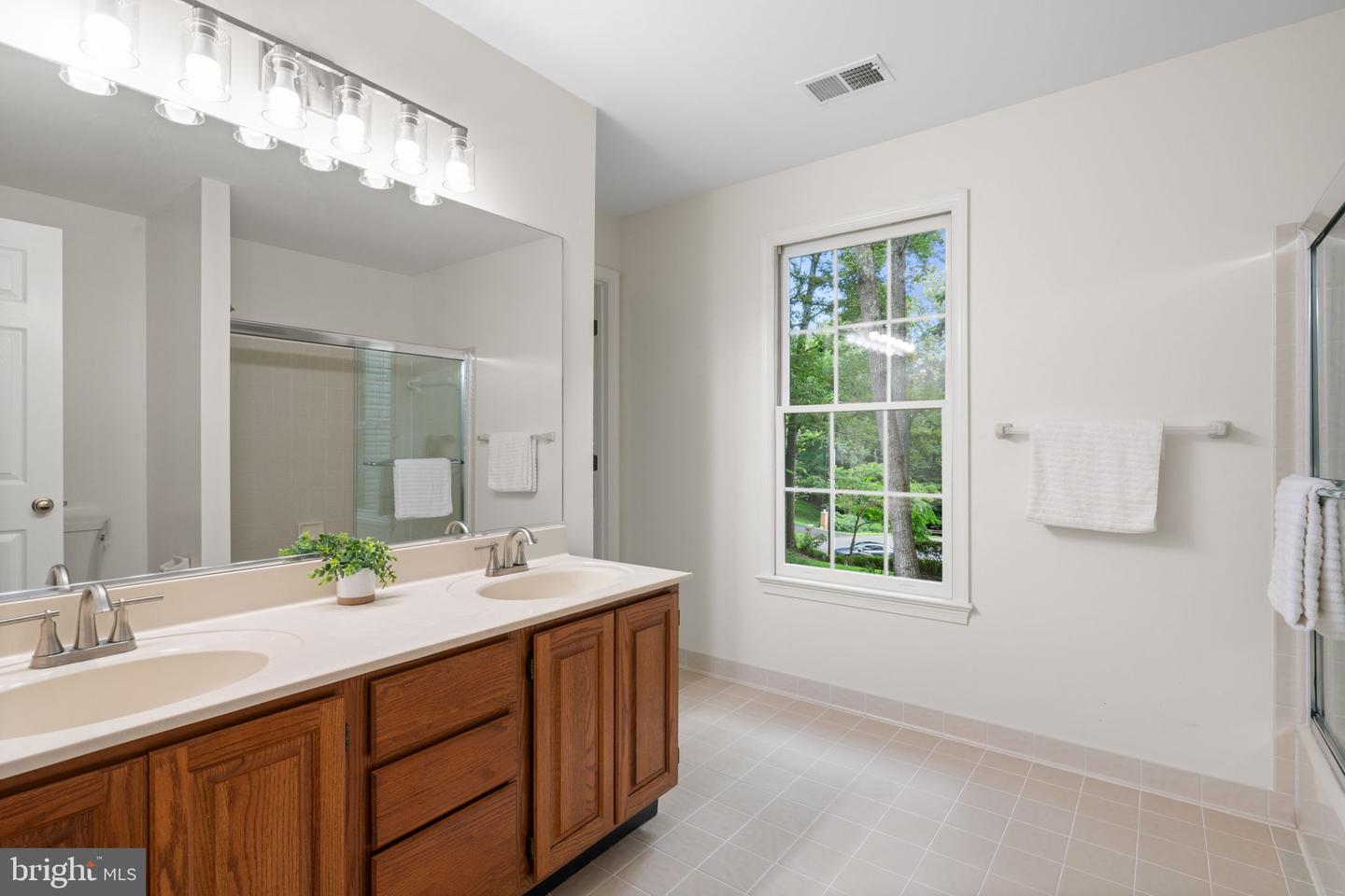 6860 LODGEPOLE CT, MANASSAS, Virginia 20111, 5 Bedrooms Bedrooms, ,5 BathroomsBathrooms,Residential,For sale,6860 LODGEPOLE CT,VAPW2098196 MLS # VAPW2098196