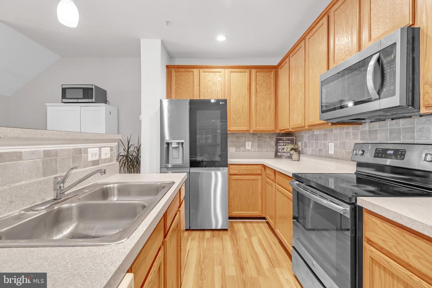 5067 ANCHORSTONE DR #5067, WOODBRIDGE, Virginia 22192, 2 Bedrooms Bedrooms, ,2 BathroomsBathrooms,Residential,For sale,5067 ANCHORSTONE DR #5067,VAPW2098232 MLS # VAPW2098232
