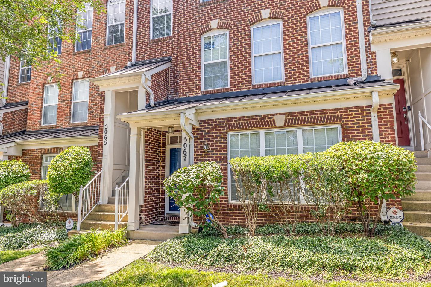 5067 ANCHORSTONE DR #5067, WOODBRIDGE, Virginia 22192, 2 Bedrooms Bedrooms, ,2 BathroomsBathrooms,Residential,For sale,5067 ANCHORSTONE DR #5067,VAPW2098232 MLS # VAPW2098232