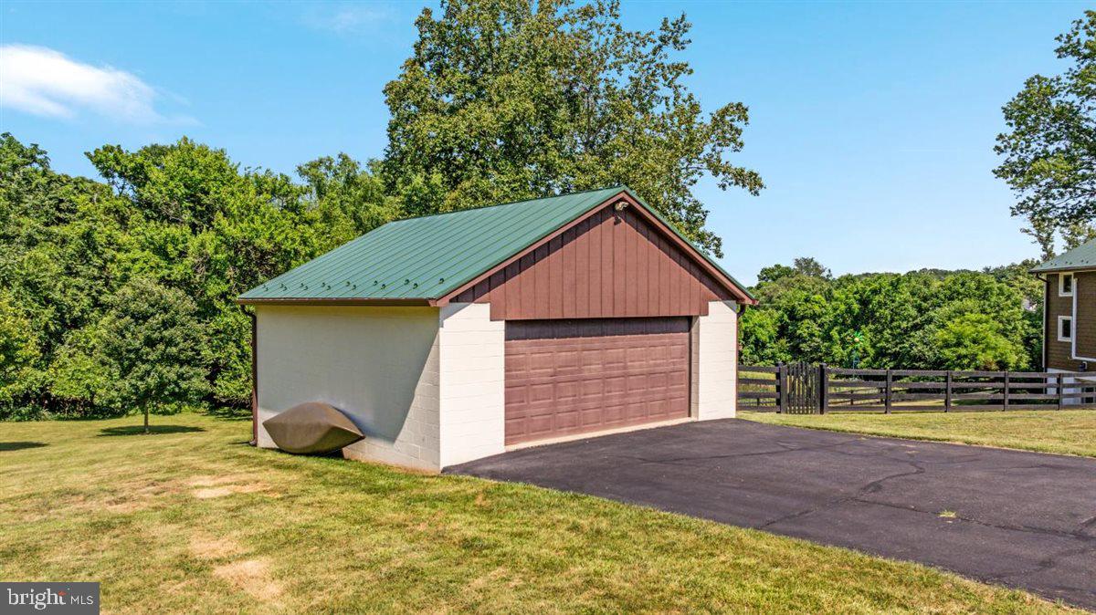 35496 SIMPSONS CREEK RD, ROUND HILL, Virginia 20141, 3 Bedrooms Bedrooms, ,2 BathroomsBathrooms,Residential,For sale,35496 SIMPSONS CREEK RD,VALO2100808 MLS # VALO2100808