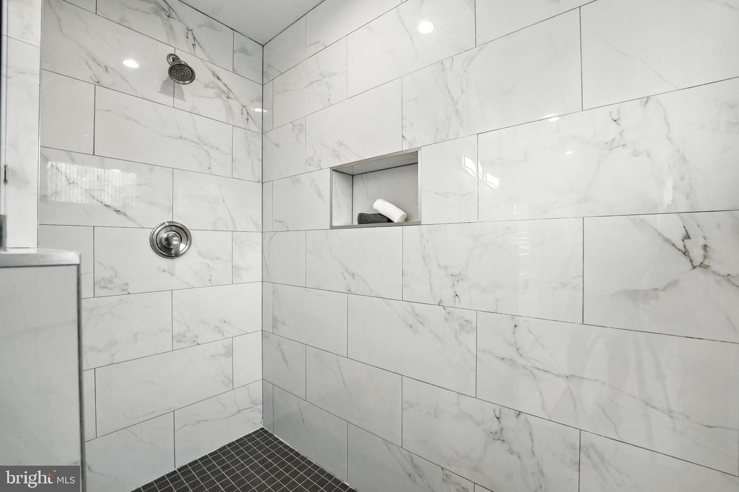 7000 SOUTHRIDGE DR, MCLEAN, Virginia 22101, 4 Bedrooms Bedrooms, ,3 BathroomsBathrooms,Residential,For sale,7000 SOUTHRIDGE DR,VAFX2252688 MLS # VAFX2252688