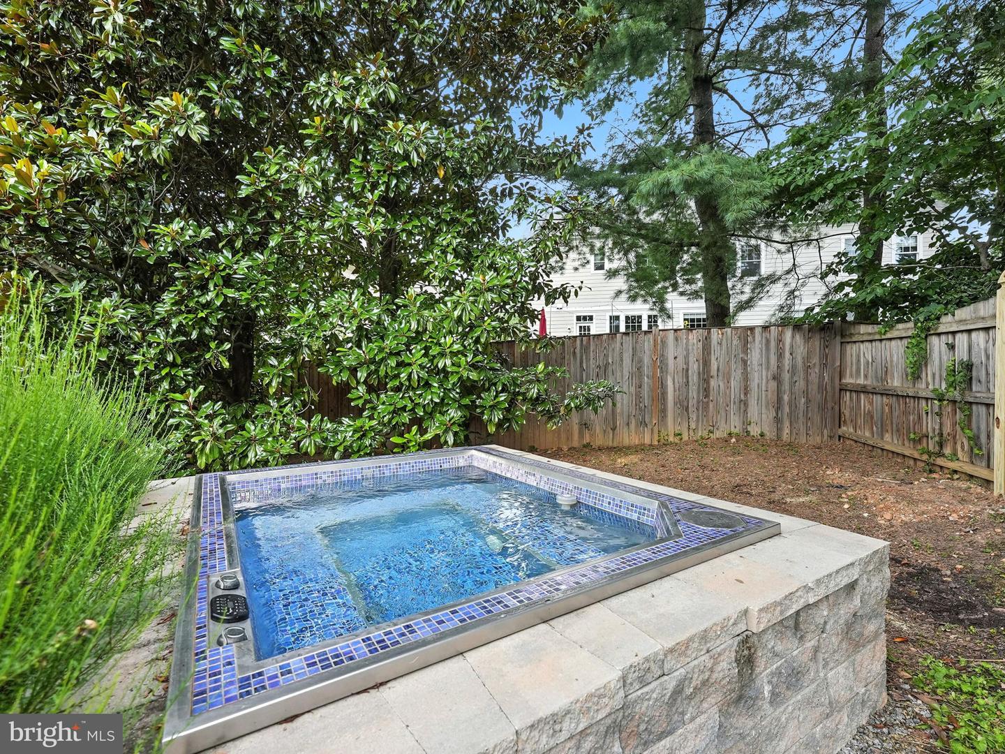 7000 SOUTHRIDGE DR, MCLEAN, Virginia 22101, 4 Bedrooms Bedrooms, ,3 BathroomsBathrooms,Residential,For sale,7000 SOUTHRIDGE DR,VAFX2252688 MLS # VAFX2252688