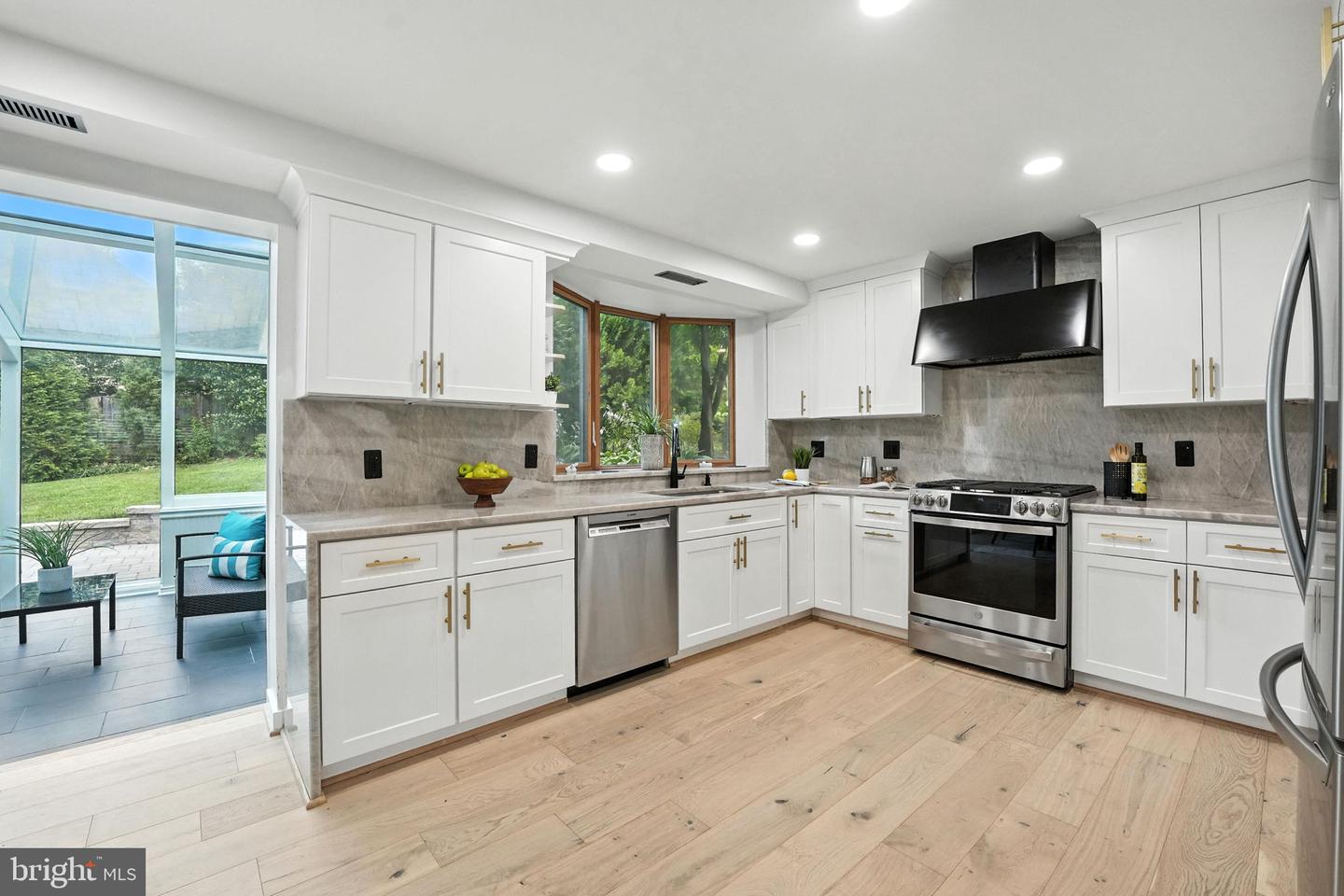 7000 SOUTHRIDGE DR, MCLEAN, Virginia 22101, 4 Bedrooms Bedrooms, ,3 BathroomsBathrooms,Residential,For sale,7000 SOUTHRIDGE DR,VAFX2252688 MLS # VAFX2252688