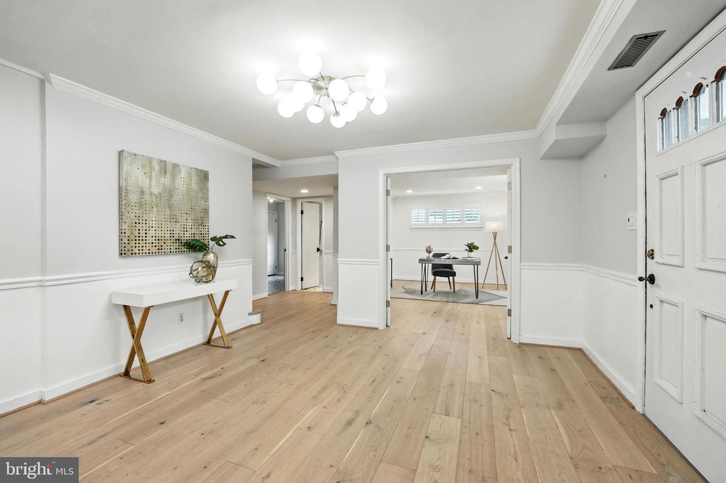 7000 SOUTHRIDGE DR, MCLEAN, Virginia 22101, 4 Bedrooms Bedrooms, ,3 BathroomsBathrooms,Residential,For sale,7000 SOUTHRIDGE DR,VAFX2252688 MLS # VAFX2252688