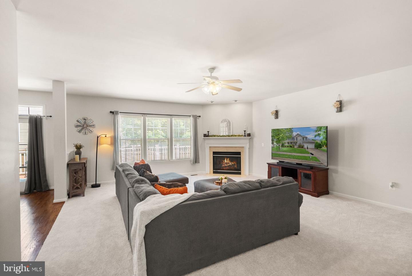 8402 SPARKLING WATER CT, GAINESVILLE, Virginia 20155, 5 Bedrooms Bedrooms, ,3 BathroomsBathrooms,Residential,For sale,8402 SPARKLING WATER CT,VAPW2098372 MLS # VAPW2098372