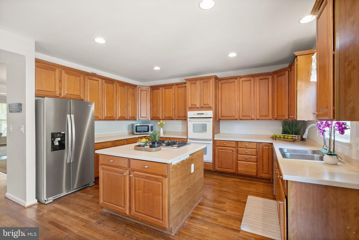8402 SPARKLING WATER CT, GAINESVILLE, Virginia 20155, 5 Bedrooms Bedrooms, ,3 BathroomsBathrooms,Residential,For sale,8402 SPARKLING WATER CT,VAPW2098372 MLS # VAPW2098372
