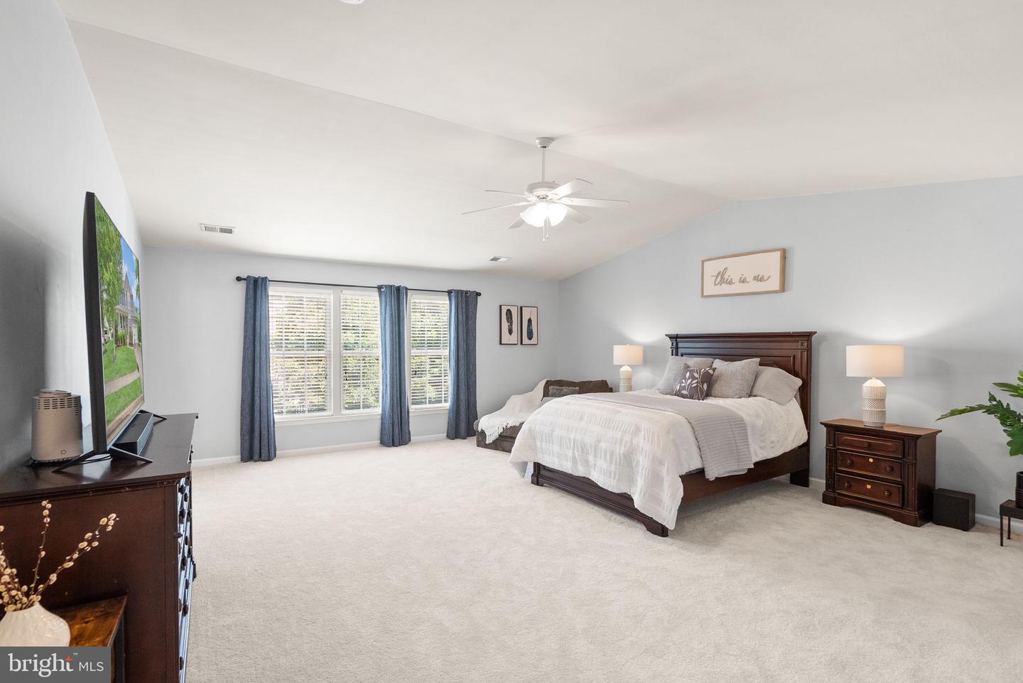 8402 SPARKLING WATER CT, GAINESVILLE, Virginia 20155, 5 Bedrooms Bedrooms, ,3 BathroomsBathrooms,Residential,For sale,8402 SPARKLING WATER CT,VAPW2098372 MLS # VAPW2098372