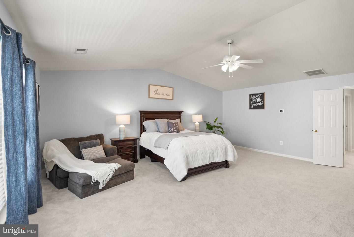 8402 SPARKLING WATER CT, GAINESVILLE, Virginia 20155, 5 Bedrooms Bedrooms, ,3 BathroomsBathrooms,Residential,For sale,8402 SPARKLING WATER CT,VAPW2098372 MLS # VAPW2098372