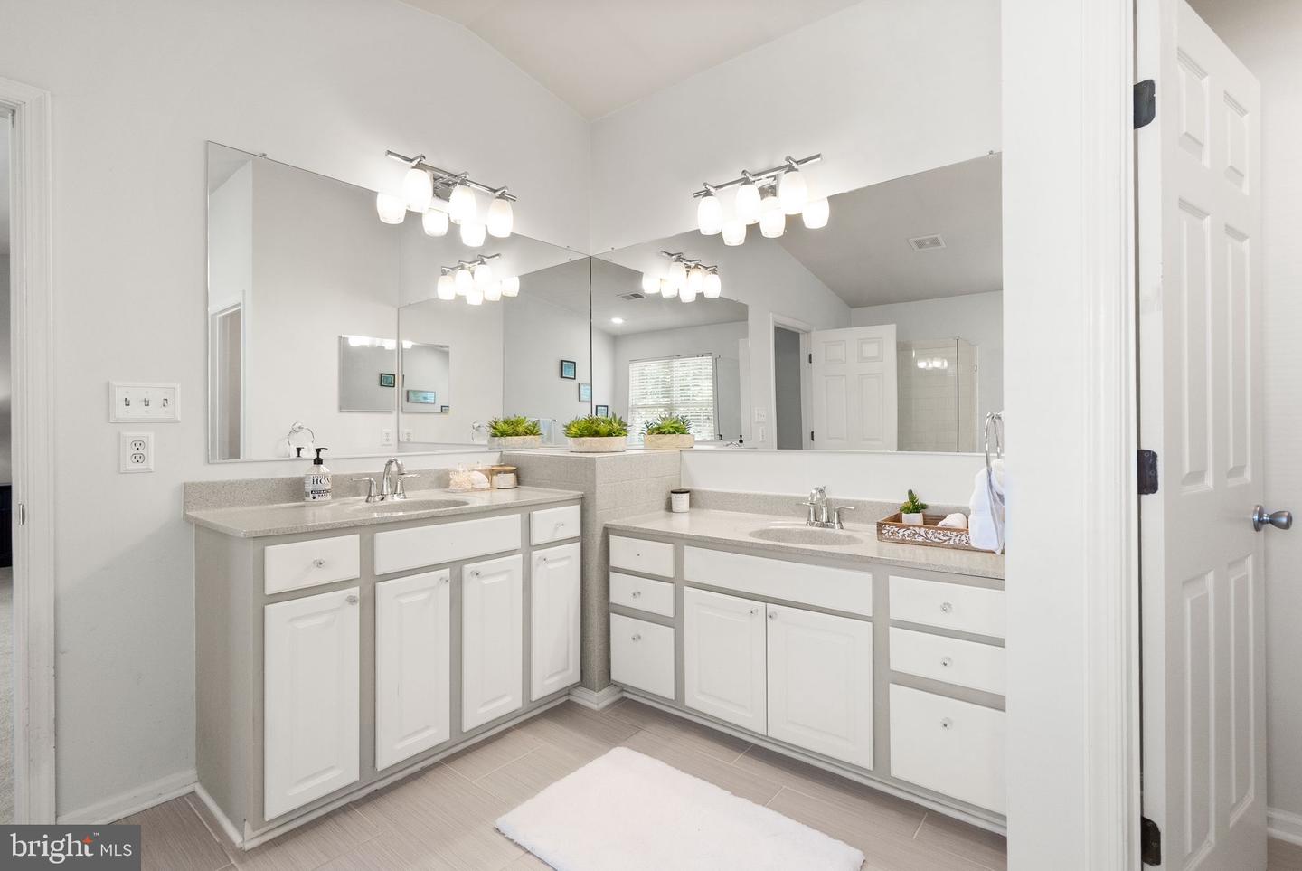 8402 SPARKLING WATER CT, GAINESVILLE, Virginia 20155, 5 Bedrooms Bedrooms, ,3 BathroomsBathrooms,Residential,For sale,8402 SPARKLING WATER CT,VAPW2098372 MLS # VAPW2098372