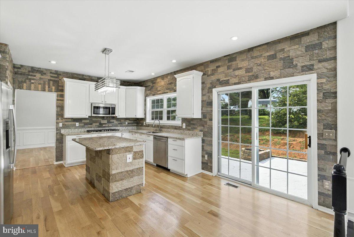 566 WINDERMERE DR, CULPEPER, Virginia 22701, 4 Bedrooms Bedrooms, ,3 BathroomsBathrooms,Residential,For sale,566 WINDERMERE DR,VACU2010918 MLS # VACU2010918