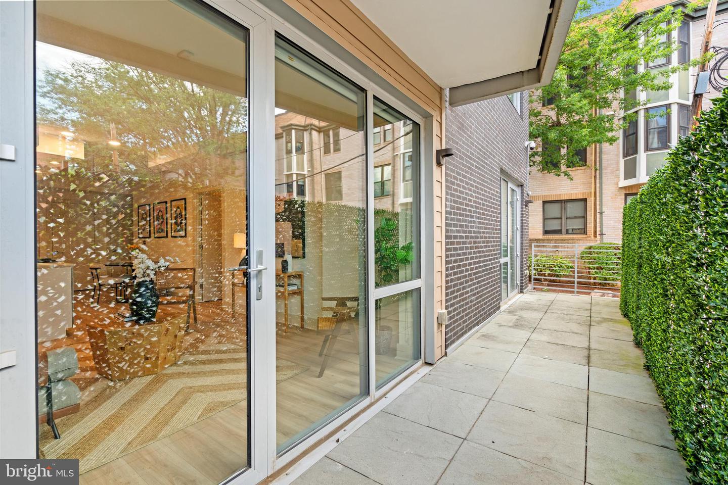 1311 13TH ST NW #105, WASHINGTON, District Of Columbia 20005, 2 Bedrooms Bedrooms, ,2 BathroomsBathrooms,Residential,For sale,1311 13TH ST NW #105,DCDC2208432 MLS # DCDC2208432