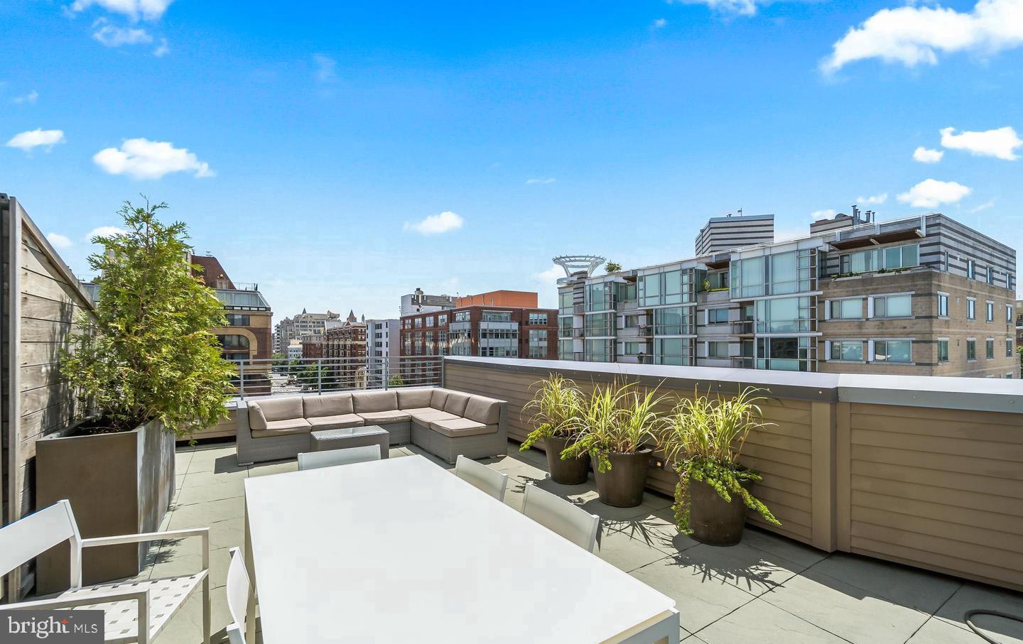 1311 13TH ST NW #105, WASHINGTON, District Of Columbia 20005, 2 Bedrooms Bedrooms, ,2 BathroomsBathrooms,Residential,For sale,1311 13TH ST NW #105,DCDC2208432 MLS # DCDC2208432