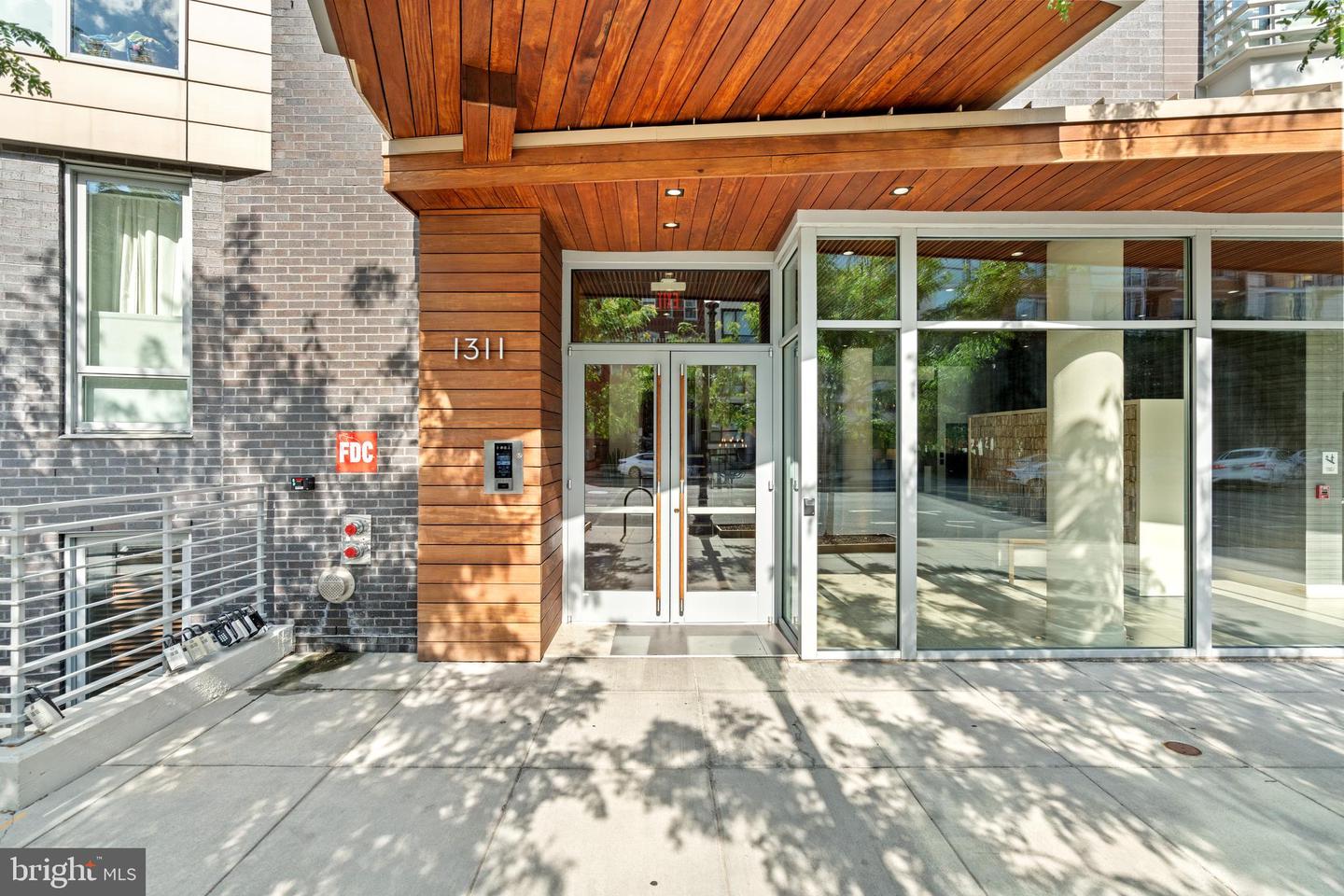 1311 13TH ST NW #105, WASHINGTON, District Of Columbia 20005, 2 Bedrooms Bedrooms, ,2 BathroomsBathrooms,Residential,For sale,1311 13TH ST NW #105,DCDC2208432 MLS # DCDC2208432