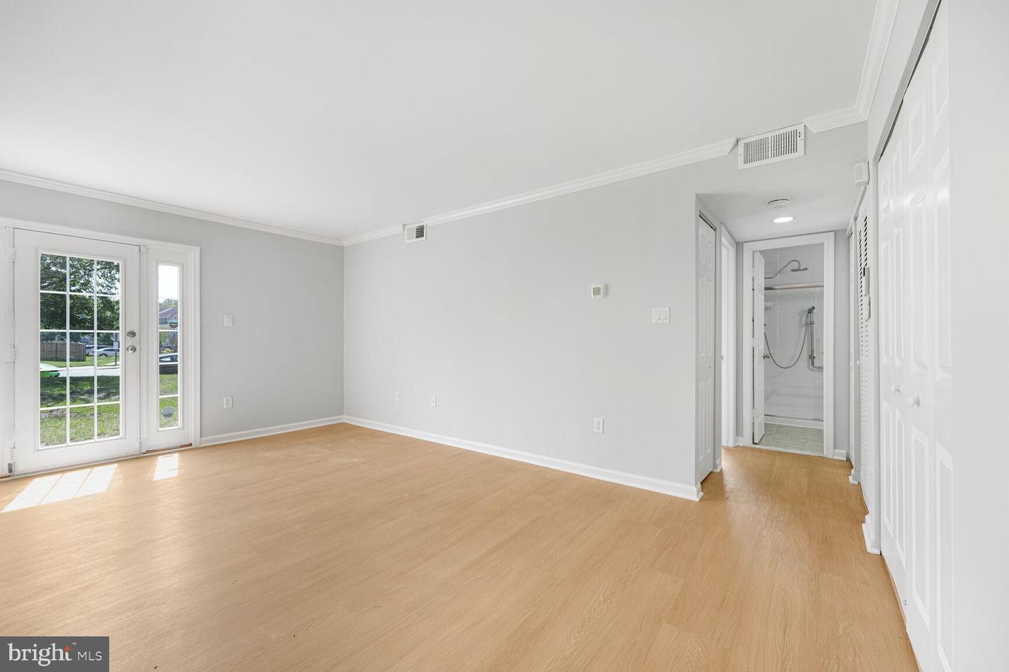 15603 HORSESHOE LN, WOODBRIDGE, Virginia 22191, 1 Bedroom Bedrooms, ,1 BathroomBathrooms,Residential,For sale,15603 HORSESHOE LN,VAPW2098370 MLS # VAPW2098370
