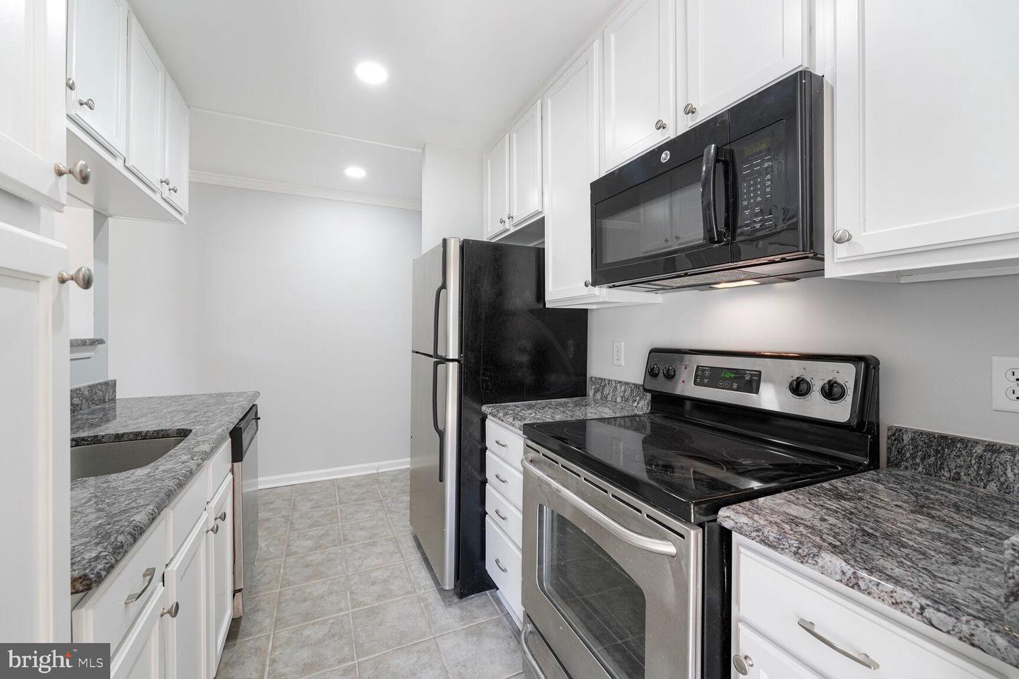 15603 HORSESHOE LN, WOODBRIDGE, Virginia 22191, 1 Bedroom Bedrooms, ,1 BathroomBathrooms,Residential,For sale,15603 HORSESHOE LN,VAPW2098370 MLS # VAPW2098370