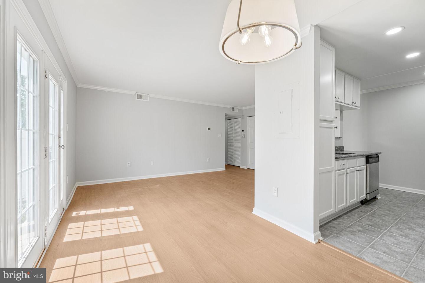 15603 HORSESHOE LN, WOODBRIDGE, Virginia 22191, 1 Bedroom Bedrooms, ,1 BathroomBathrooms,Residential,For sale,15603 HORSESHOE LN,VAPW2098370 MLS # VAPW2098370