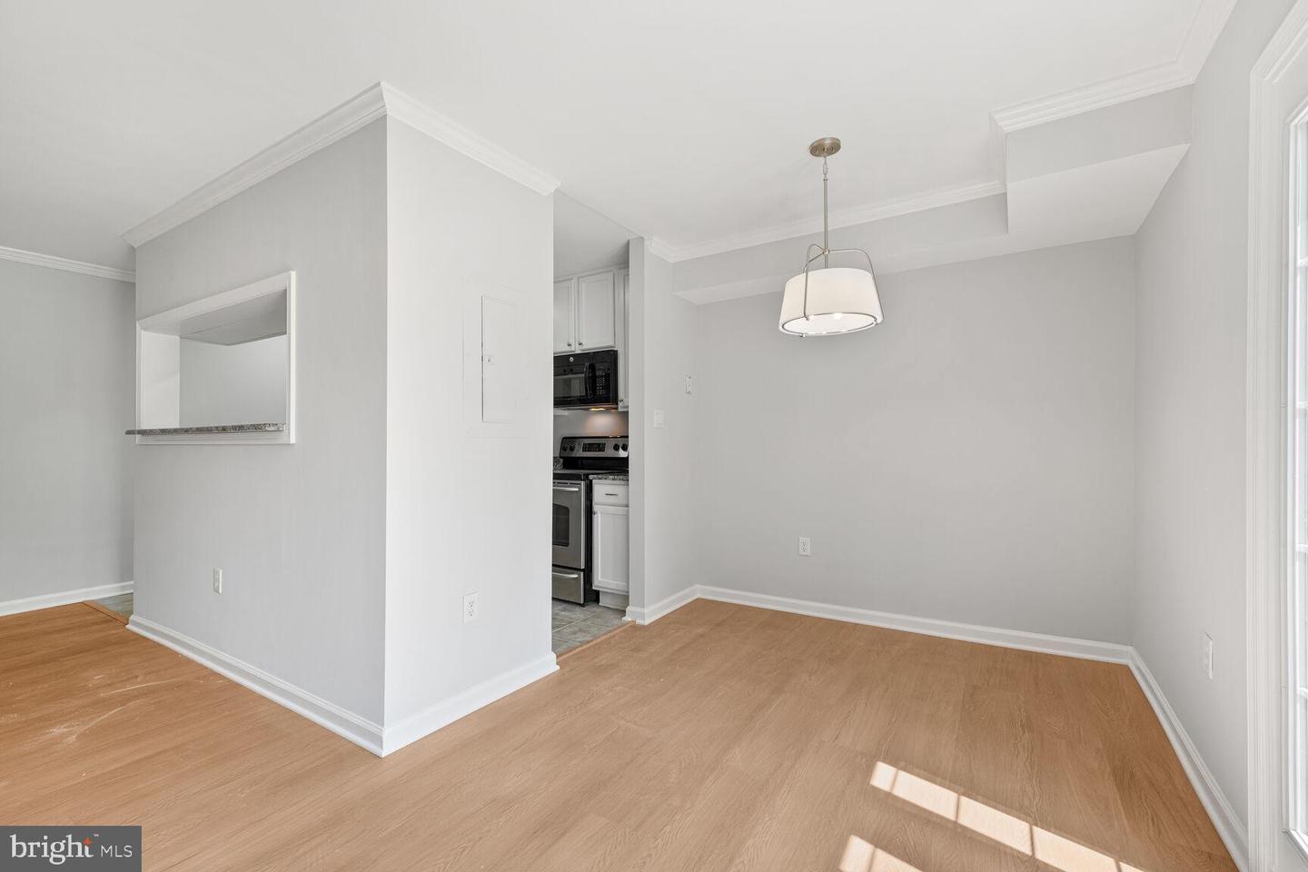 15603 HORSESHOE LN, WOODBRIDGE, Virginia 22191, 1 Bedroom Bedrooms, ,1 BathroomBathrooms,Residential,For sale,15603 HORSESHOE LN,VAPW2098370 MLS # VAPW2098370