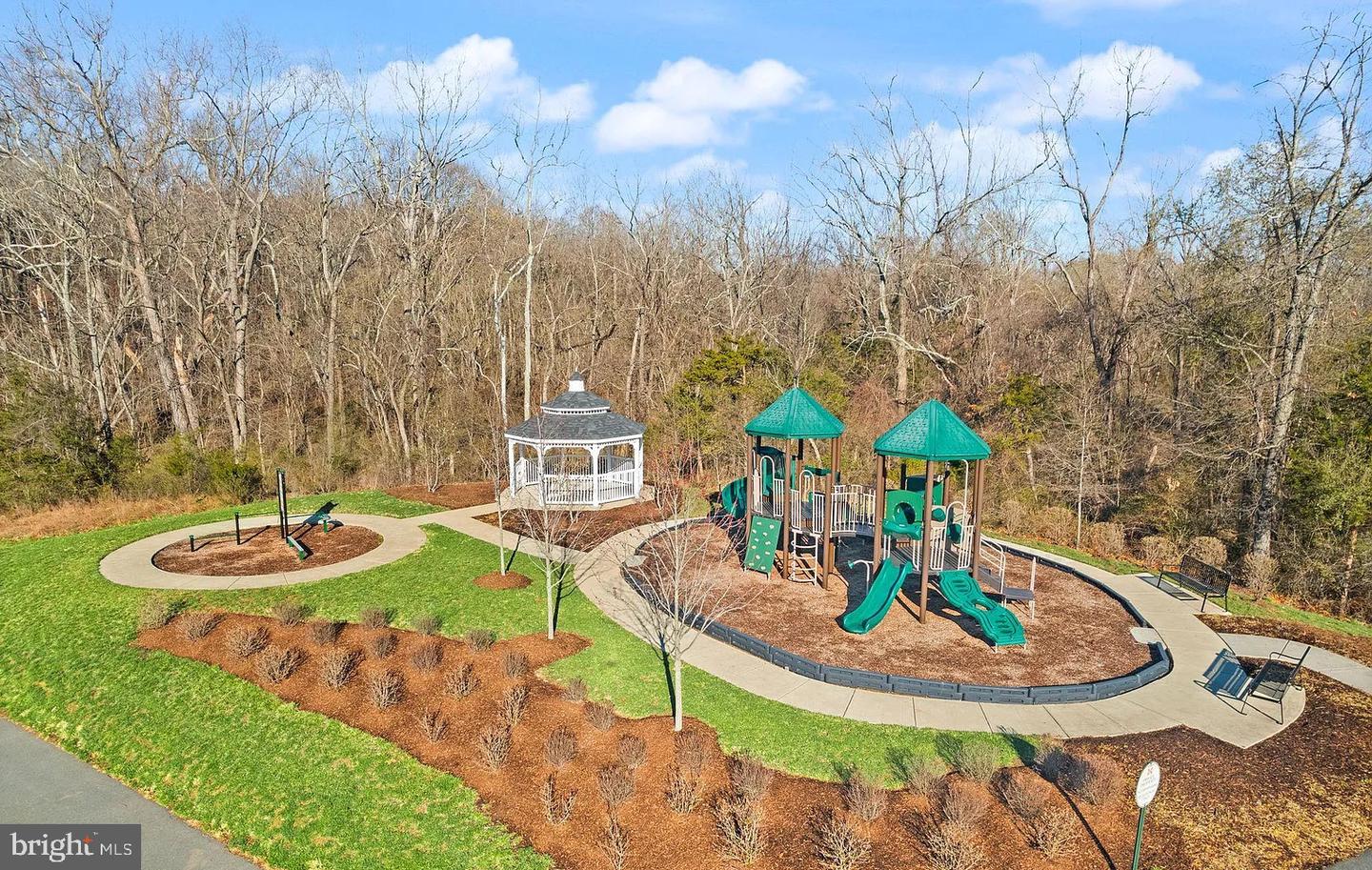 1602 ROCKY SHALE TER SE, LEESBURG, Virginia 20175, 3 Bedrooms Bedrooms, ,3 BathroomsBathrooms,Residential,For sale,1602 ROCKY SHALE TER SE,VALO2100962 MLS # VALO2100962