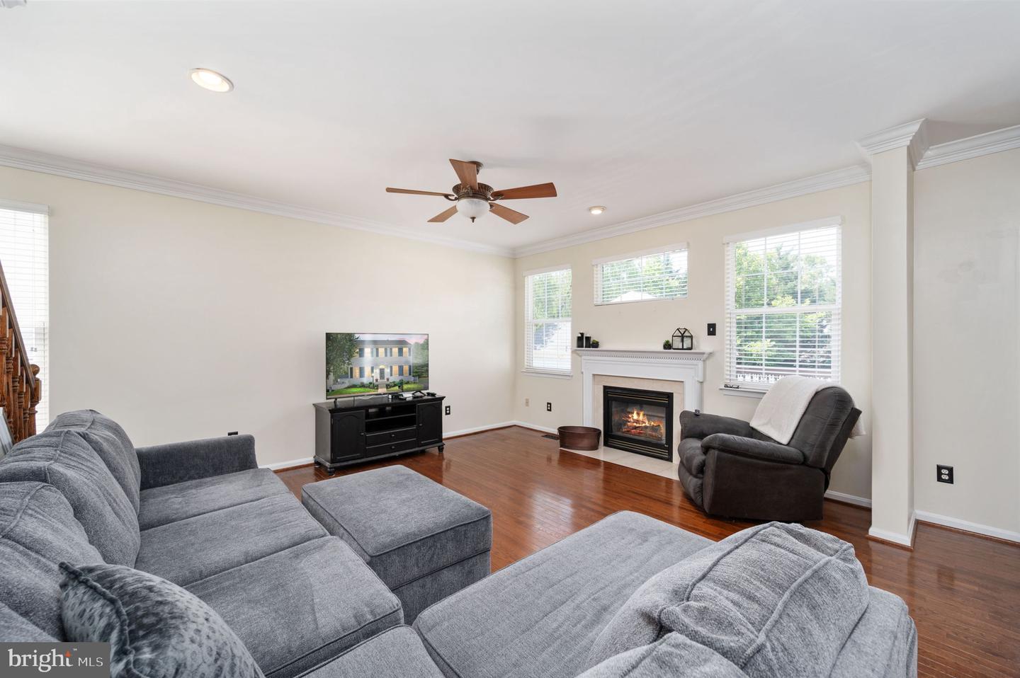 9860 AIREDALE CT, BRISTOW, Virginia 20136, 5 Bedrooms Bedrooms, ,3 BathroomsBathrooms,Residential,For sale,9860 AIREDALE CT,VAPW2098402 MLS # VAPW2098402