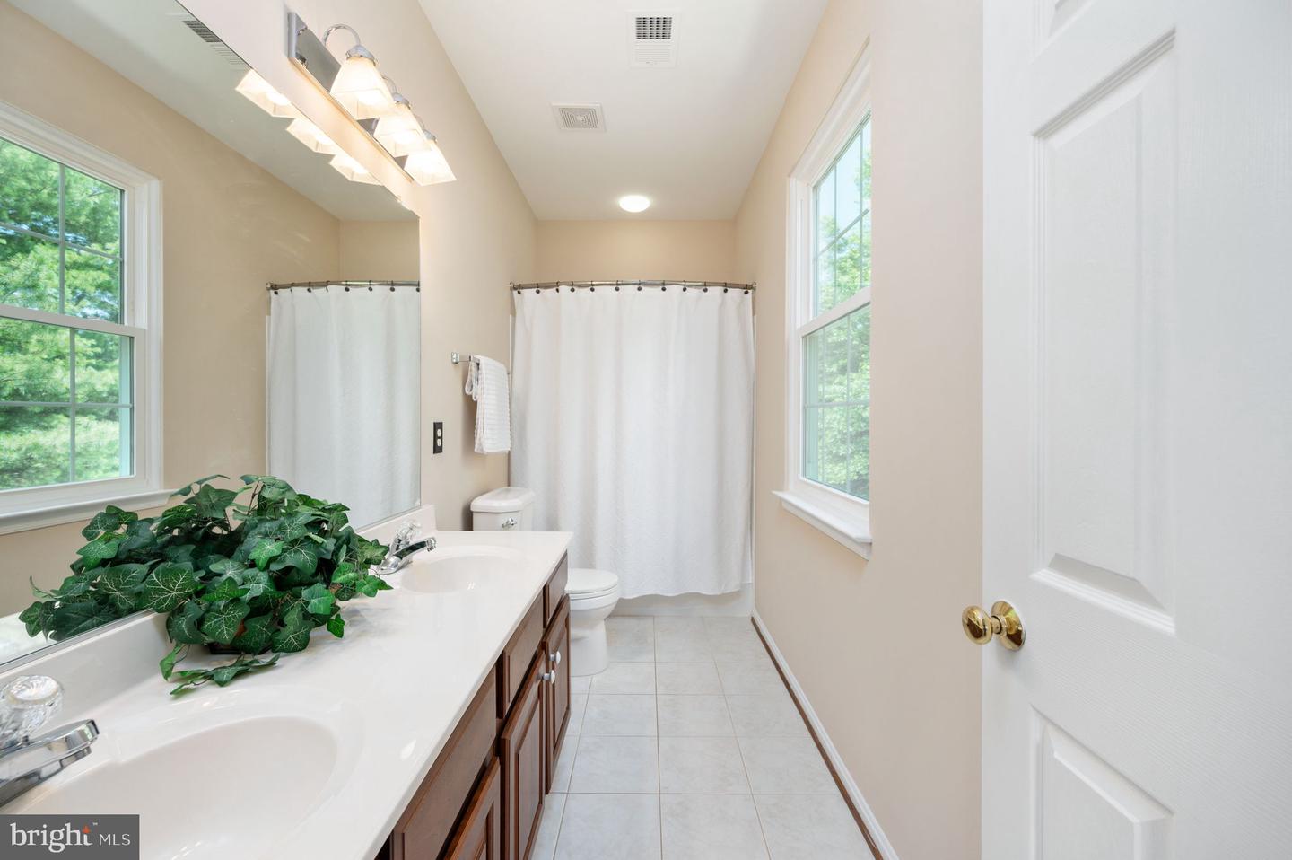 9860 AIREDALE CT, BRISTOW, Virginia 20136, 5 Bedrooms Bedrooms, ,3 BathroomsBathrooms,Residential,For sale,9860 AIREDALE CT,VAPW2098402 MLS # VAPW2098402