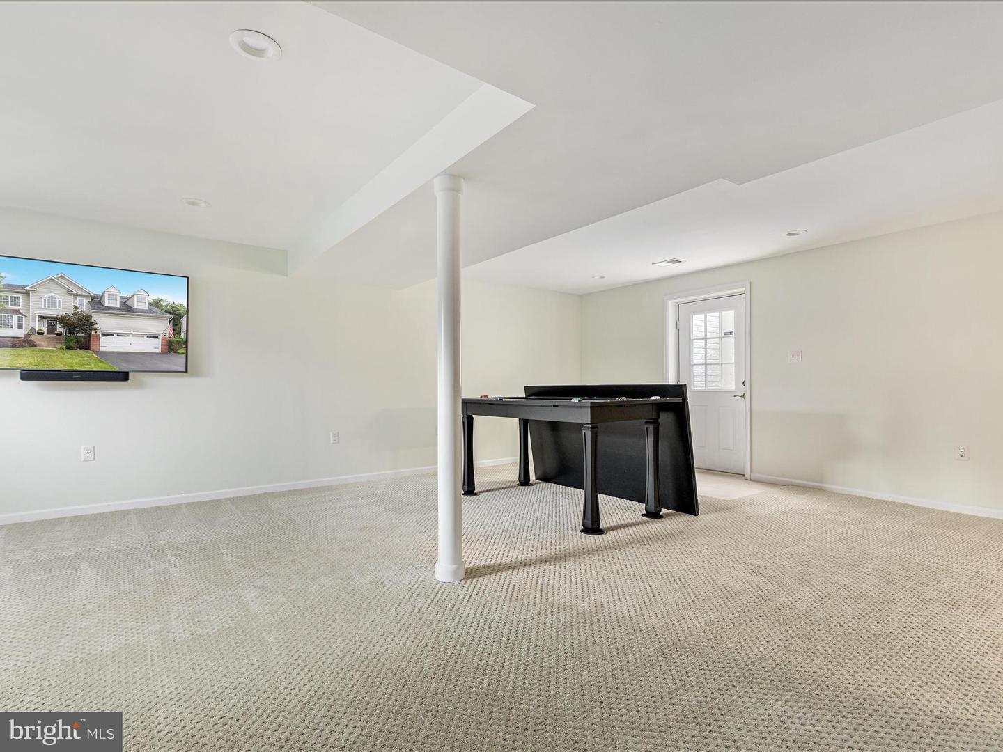 906 SANTMYER DR SE, LEESBURG, Virginia 20175, 5 Bedrooms Bedrooms, ,3 BathroomsBathrooms,Residential,For sale,906 SANTMYER DR SE,VALO2101014 MLS # VALO2101014