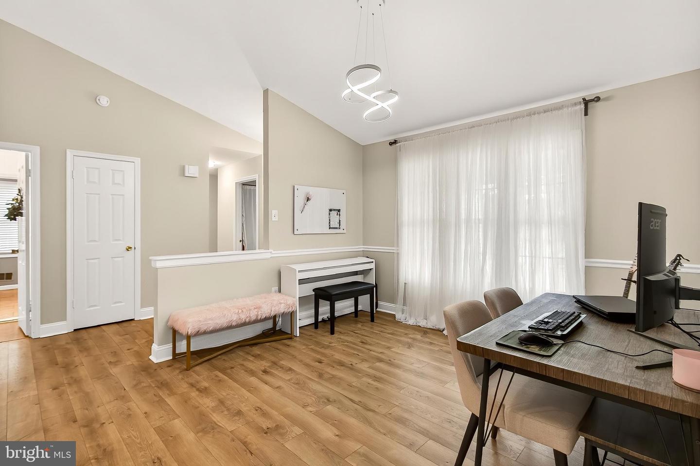 5405 CLUBSIDE LN, CENTREVILLE, Virginia 20120, 4 Bedrooms Bedrooms, ,3 BathroomsBathrooms,Residential,For sale,5405 CLUBSIDE LN,VAFX2253102 MLS # VAFX2253102