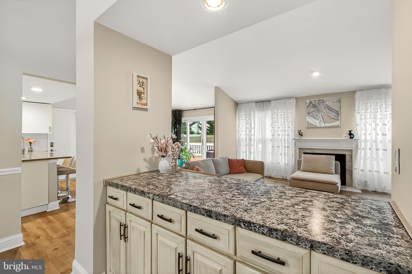 5405 CLUBSIDE LN, CENTREVILLE, Virginia 20120, 4 Bedrooms Bedrooms, ,3 BathroomsBathrooms,Residential,For sale,5405 CLUBSIDE LN,VAFX2253102 MLS # VAFX2253102