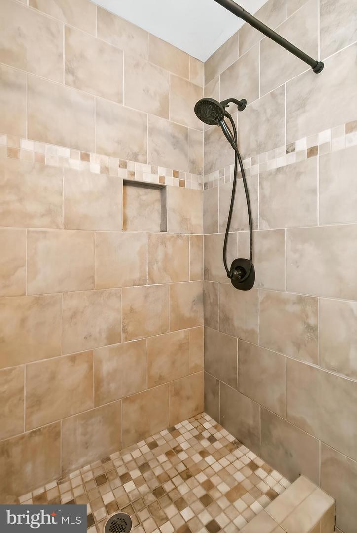 5405 CLUBSIDE LN, CENTREVILLE, Virginia 20120, 4 Bedrooms Bedrooms, ,3 BathroomsBathrooms,Residential,For sale,5405 CLUBSIDE LN,VAFX2253102 MLS # VAFX2253102