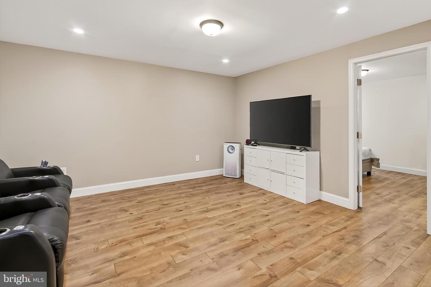 5405 CLUBSIDE LN, CENTREVILLE, Virginia 20120, 4 Bedrooms Bedrooms, ,3 BathroomsBathrooms,Residential,For sale,5405 CLUBSIDE LN,VAFX2253102 MLS # VAFX2253102