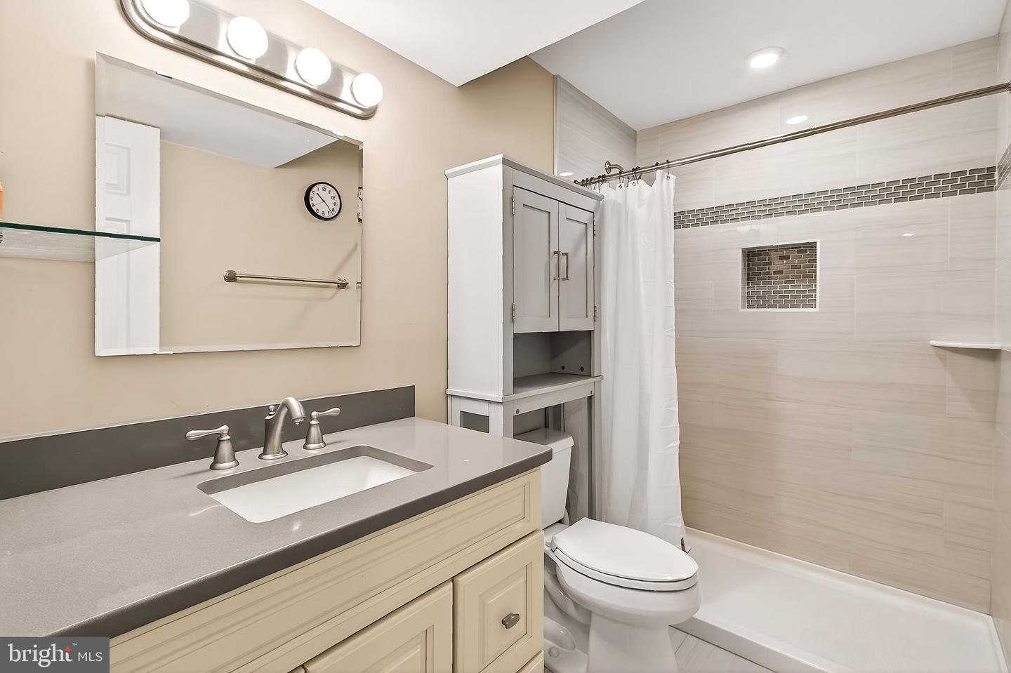 5405 CLUBSIDE LN, CENTREVILLE, Virginia 20120, 4 Bedrooms Bedrooms, ,3 BathroomsBathrooms,Residential,For sale,5405 CLUBSIDE LN,VAFX2253102 MLS # VAFX2253102