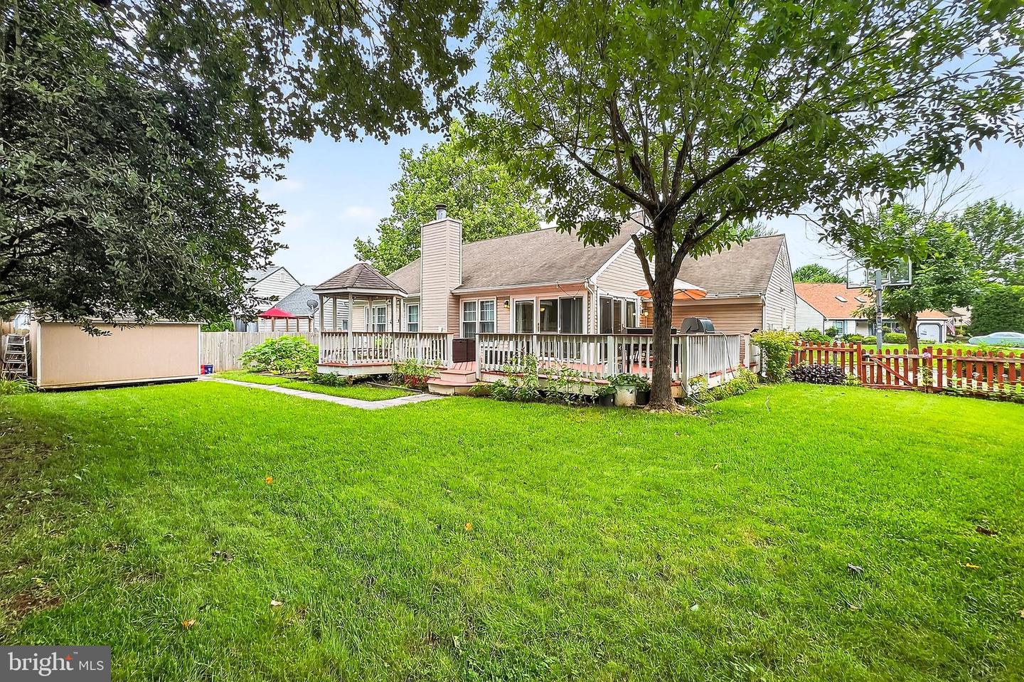 5405 CLUBSIDE LN, CENTREVILLE, Virginia 20120, 4 Bedrooms Bedrooms, ,3 BathroomsBathrooms,Residential,For sale,5405 CLUBSIDE LN,VAFX2253102 MLS # VAFX2253102