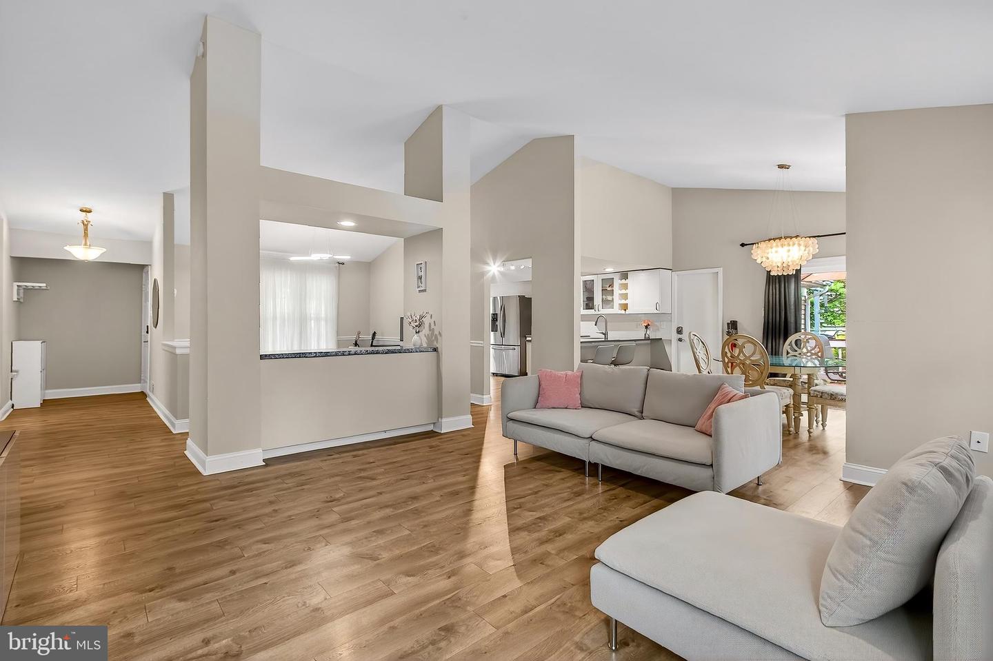 5405 CLUBSIDE LN, CENTREVILLE, Virginia 20120, 4 Bedrooms Bedrooms, ,3 BathroomsBathrooms,Residential,For sale,5405 CLUBSIDE LN,VAFX2253102 MLS # VAFX2253102