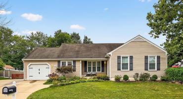 5405 CLUBSIDE LN, CENTREVILLE, Virginia 20120, 4 Bedrooms Bedrooms, ,3 BathroomsBathrooms,Residential,For sale,5405 CLUBSIDE LN,VAFX2253102 MLS # VAFX2253102