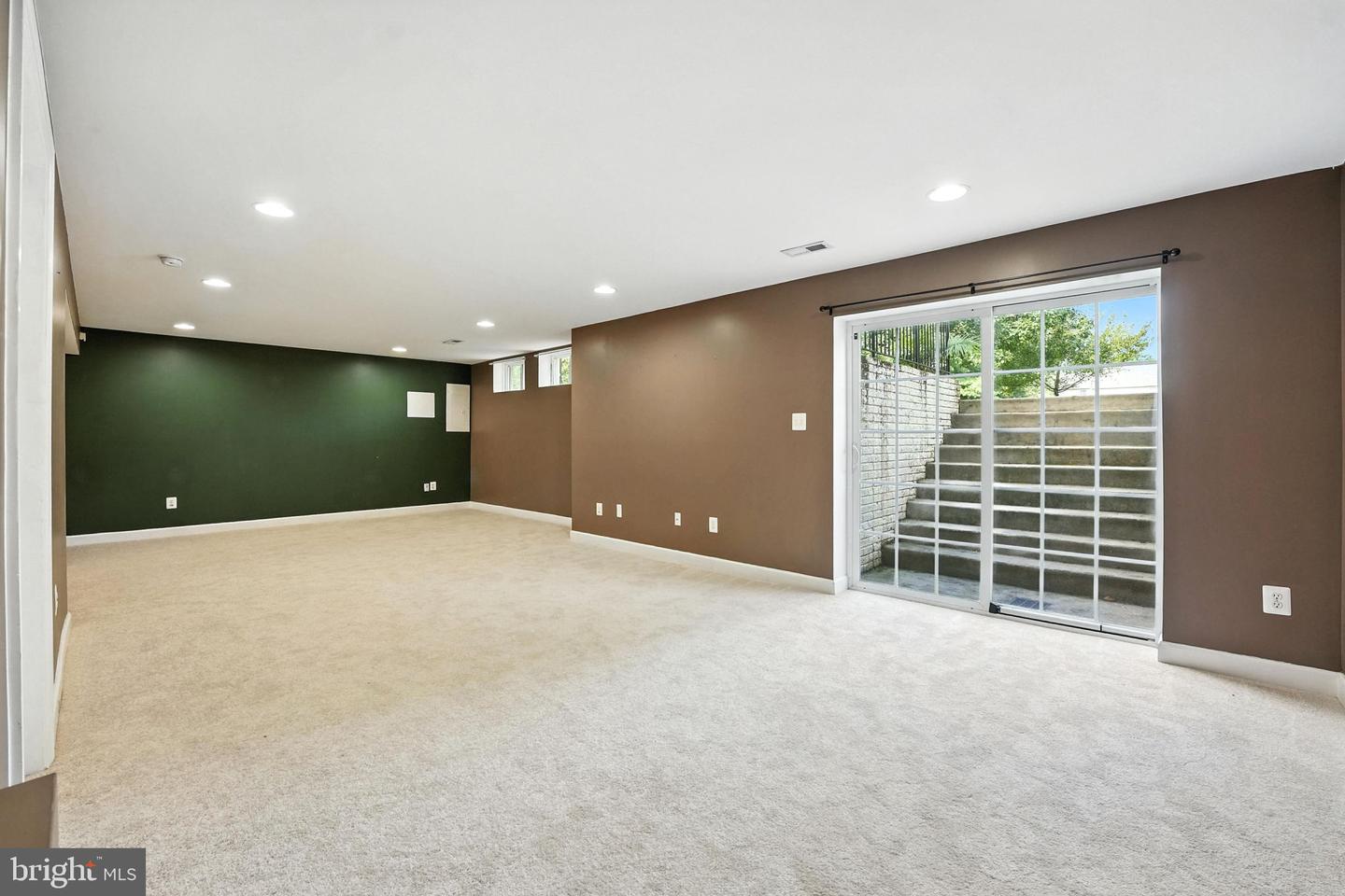 126 GREENWAY ST, FREDERICKSBURG, Virginia 22405, 4 Bedrooms Bedrooms, ,3 BathroomsBathrooms,Residential,For sale,126 GREENWAY ST,VAST2040430 MLS # VAST2040430